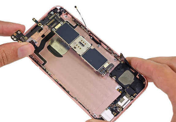 Замена материнской платы iPhone